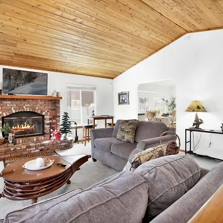 Divine Chateau Big Bear~ Hot Tub~ Walk To Lake~